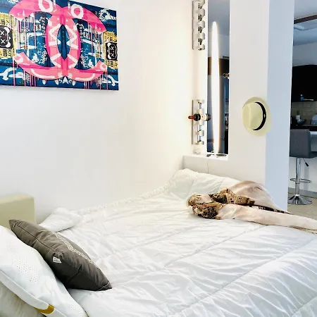 Tbd Luxury Apartament *