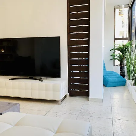 Tbd Luxury Apartament Larnaca